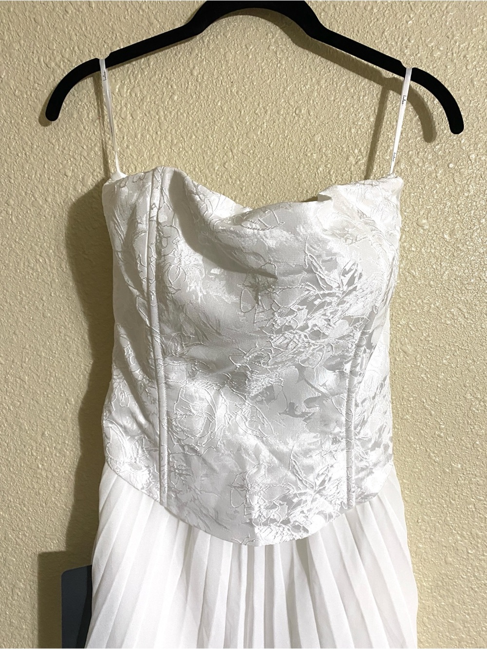 Lulus Laubrey White Floral Jacquard Mini Dress and Scarf Set Size M NWT - Picture 5 of 16